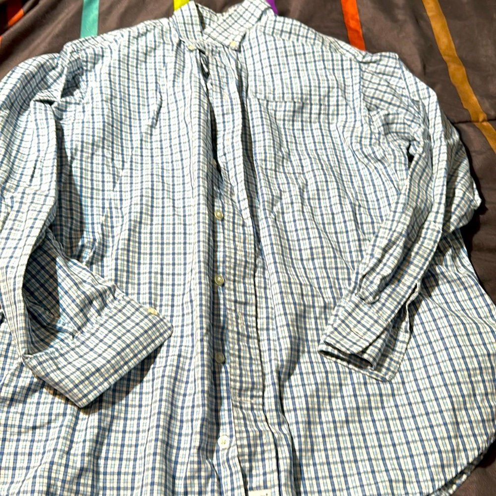 Men’s vineyard vines button up shirt